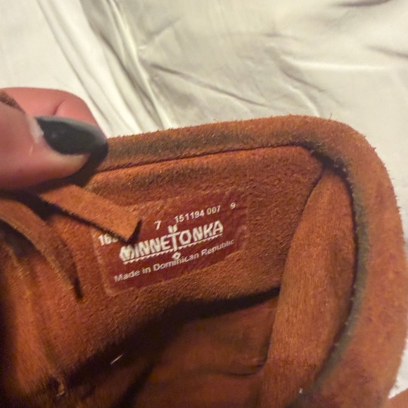 Women’s Brown Fringe Minnetonka Mid-Calf Boots - Picture 8 of 8